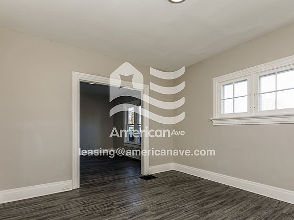 269722_004_wm_-_living_room_13543713.jpg