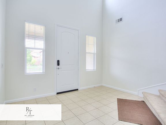3rd image of 10860 Portofino Ln