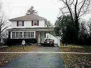 2nd image of 418 E 5th St