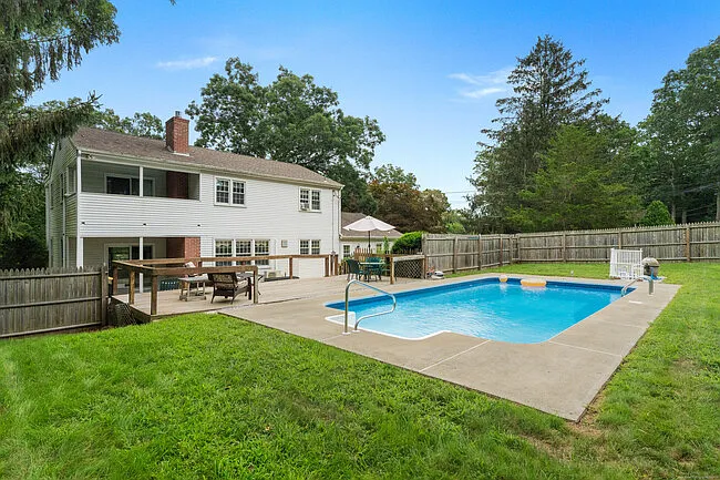 2 Cavasin Dr — Photo 4