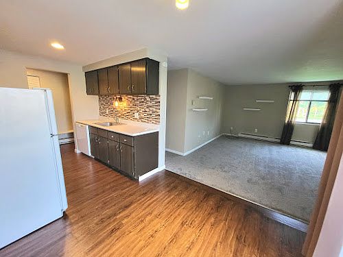 5th image of 430 Village Blvd N #1