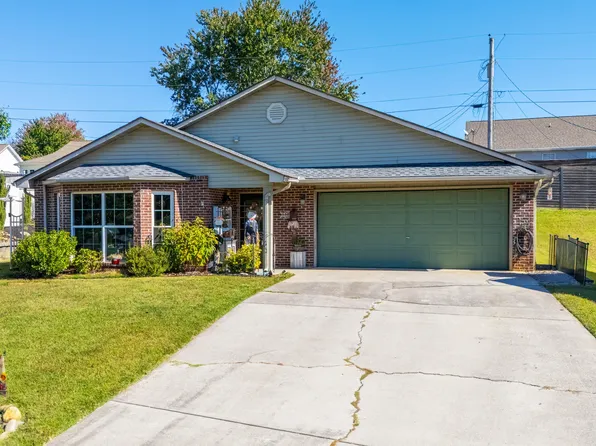 3206 Bloomfield Cir, Maryville, TN 37803