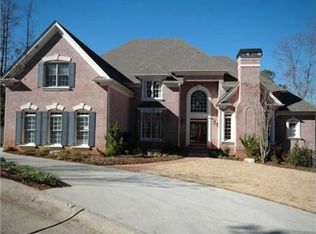 120 Strauss Ln, Sandy Springs, GA 30350