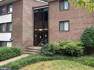 1532 Northgate Sq #2A, Reston, VA 20190