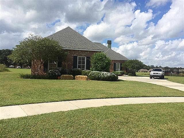 1st image of 18777 Lake Harbor Ln