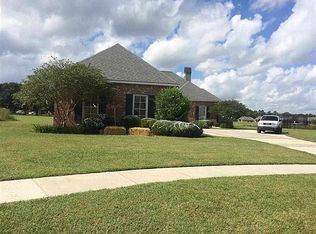 18777 Lake Harbor Ln, Prairieville, LA 70769