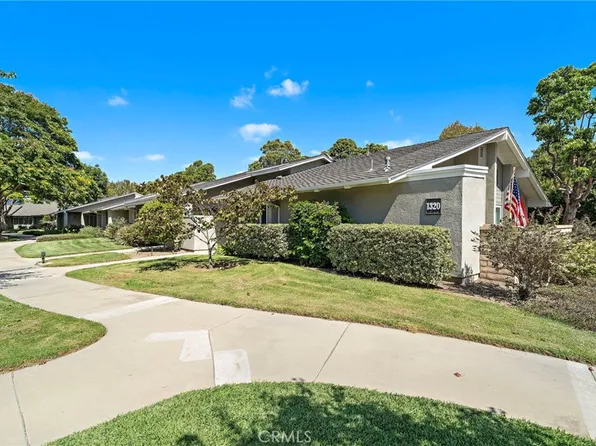 8932 Biscayne Ct Unit 1320E, Huntington Beach, CA 92646
