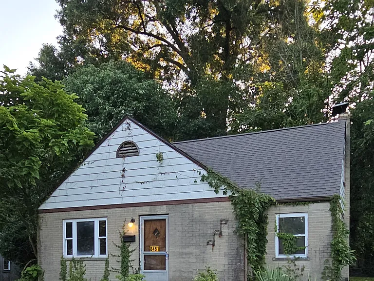 8461 Saint Clair Ave — Photo 1