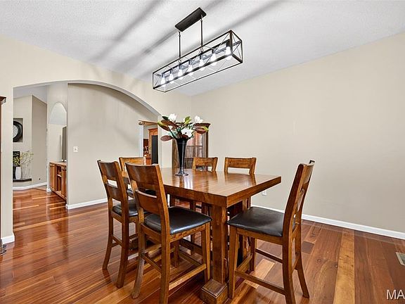 5th image of 51 Parkview Ln
