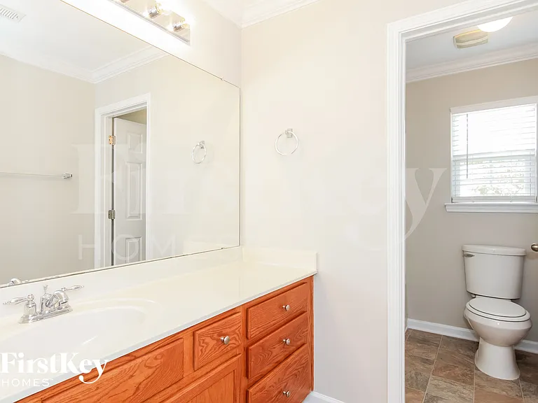 11319 Breezehill Ln — Photo 11