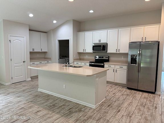 5th image of 12191 Rouen Cove Dr