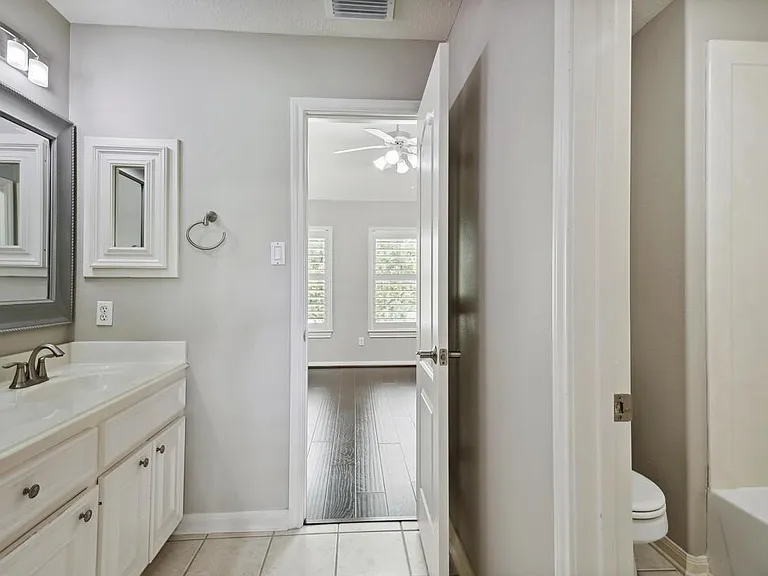 5819 Santa Fe Springs Dr — Photo 9