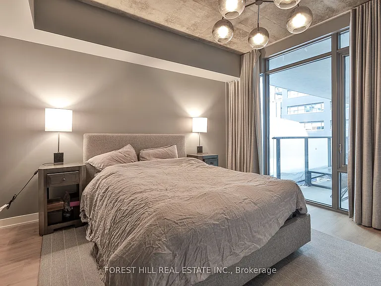 95 Bathurst St #522 — Photo 8