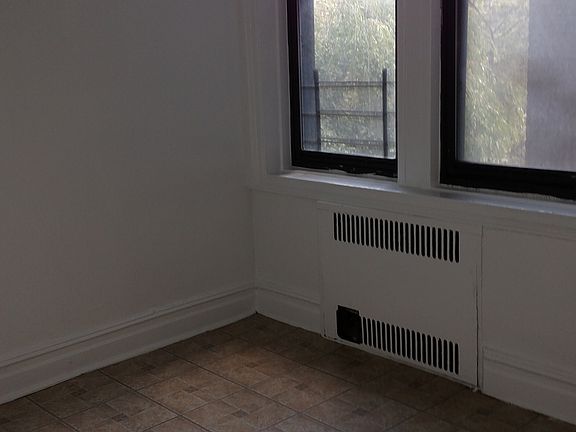 4th image of 6812 Yellowstone Blvd APT 3S