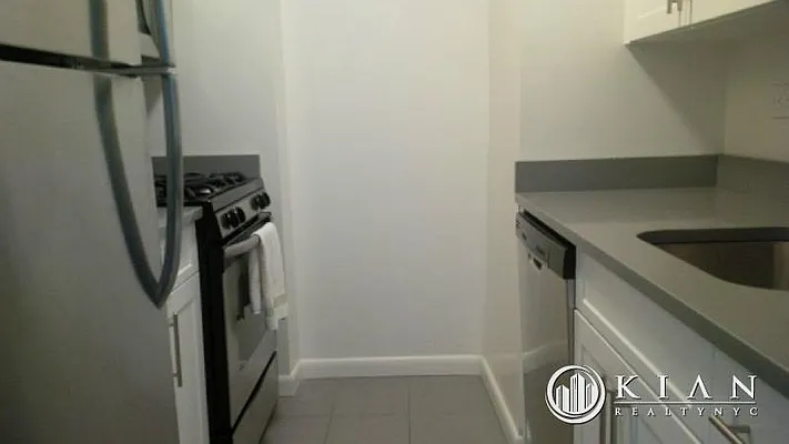 Rented by Kian Realty | media 3