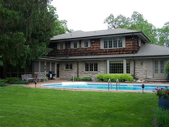5th image of 1726 Sherwood Dr