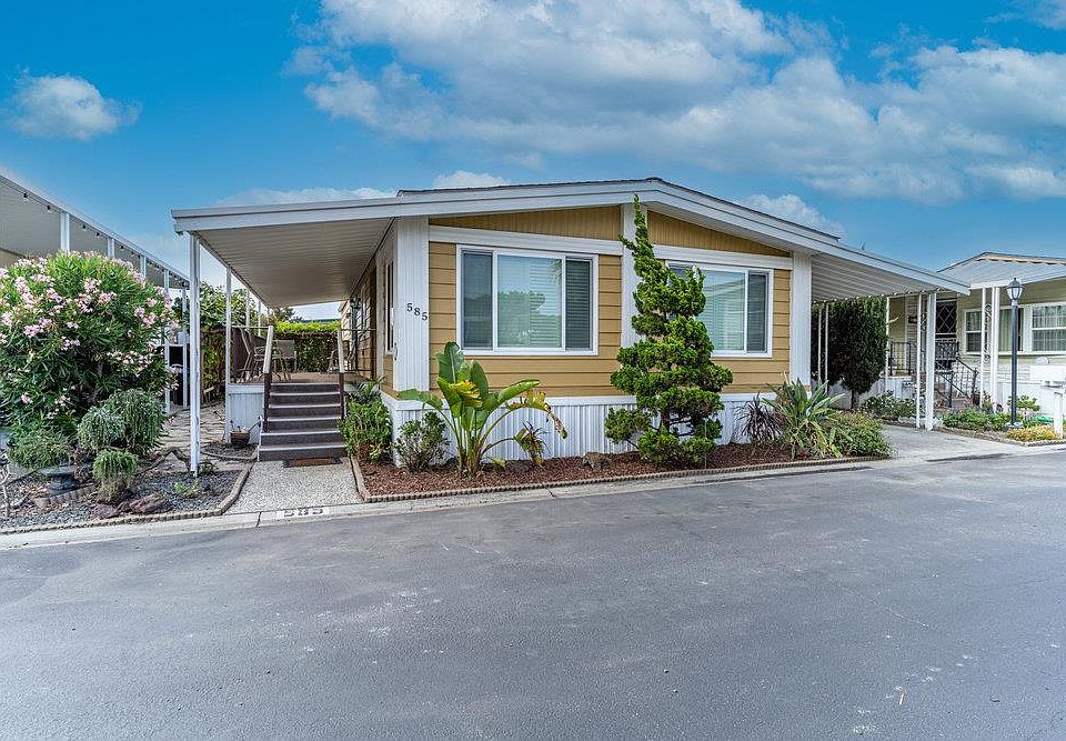 1st image of 585 Mountain Home Dr