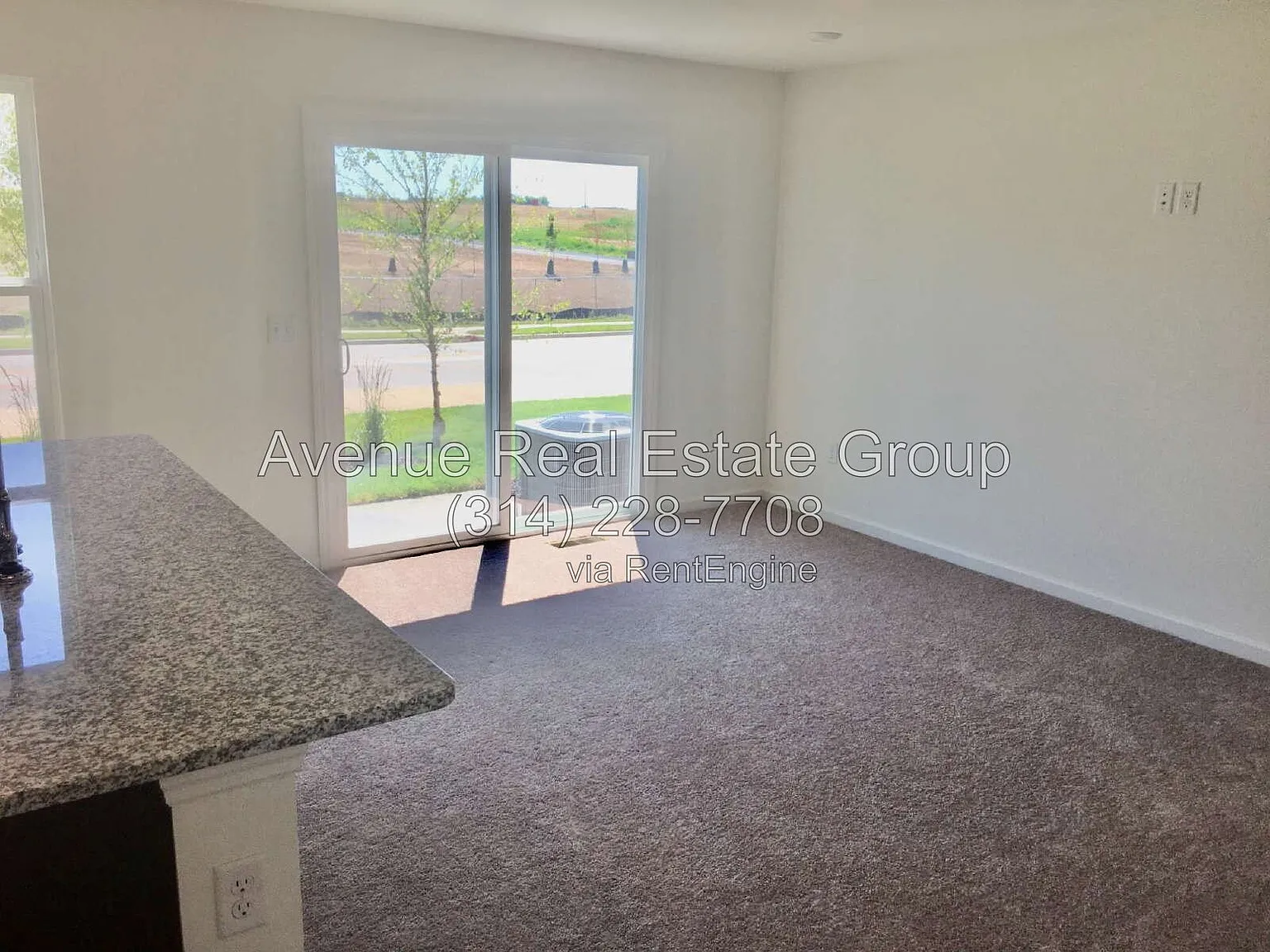 3 bed, 2.0 bath, 1363 sqft, $2,195 — Photo 4
