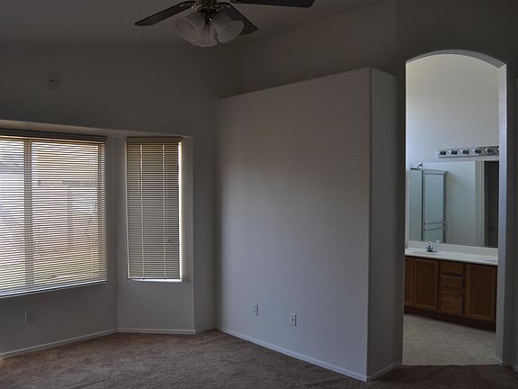 4th image of 190 W Oxford Ln