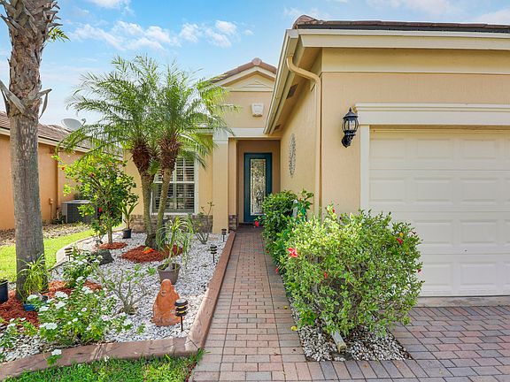 2nd image of 9702 SW Glenbrook Drive
