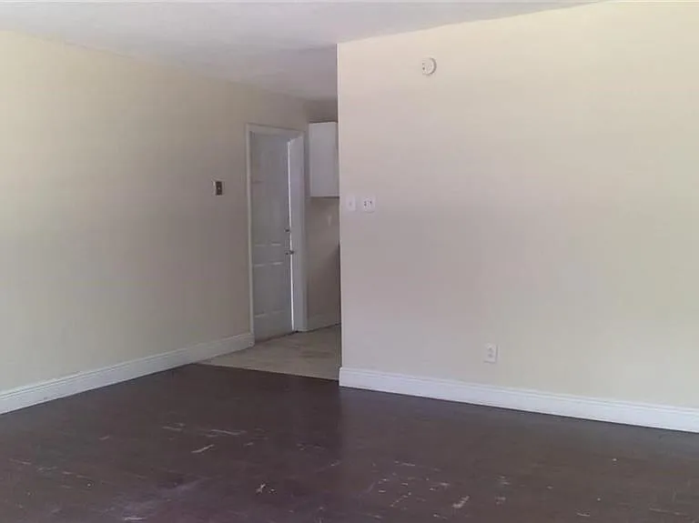5036 College Dr — Photo 8