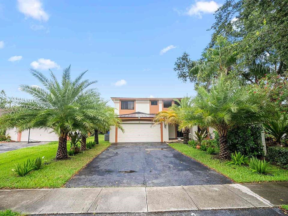 1st image of 2481 Riverdale Dr N