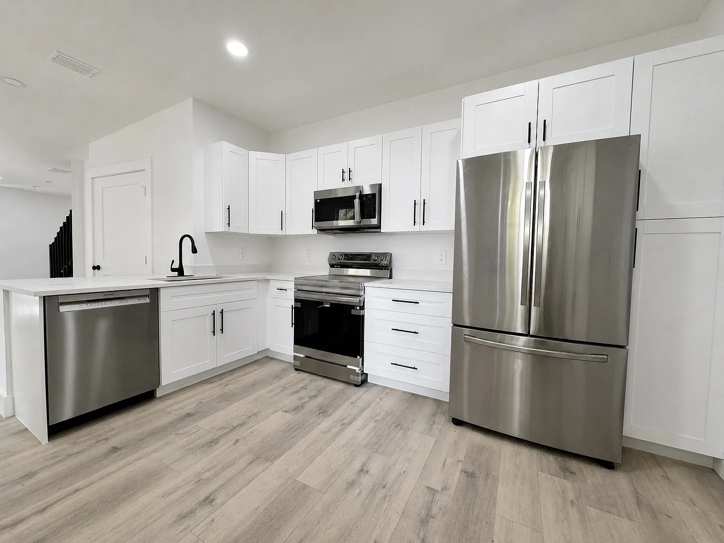 4 bed, 1737 sqft, $3,950 — Photo 1