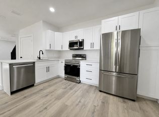 2050 Madeira Dr, Weston, FL 33327