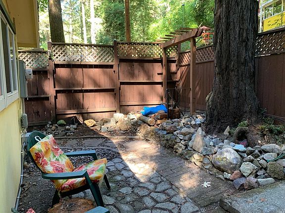 4th image of 15385 Canyon 3 Road
