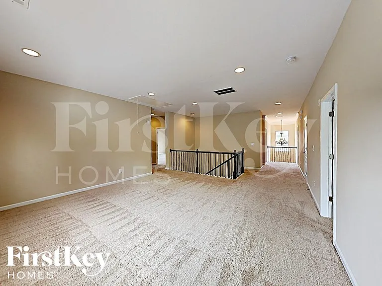 7719 Watson Cir — Photo 12