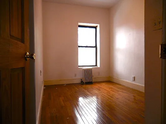 Rented by Aimee Grodanz, LREB | media 24