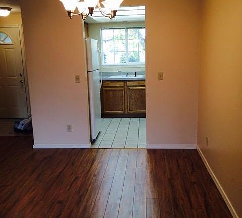 Dining Area to Kitchen