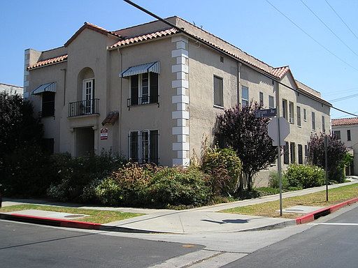 1st image of 404 N Curson Ave APT 6