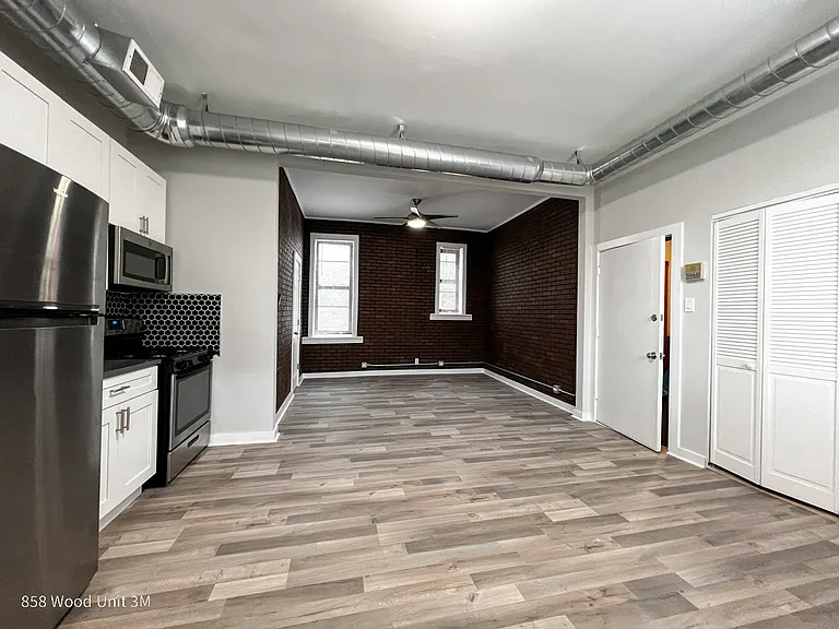 858 N. Wood St./1811 W. Iowa St. — Photo 6