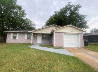 1928 S Hickory Pl, Broken Arrow, OK 74012