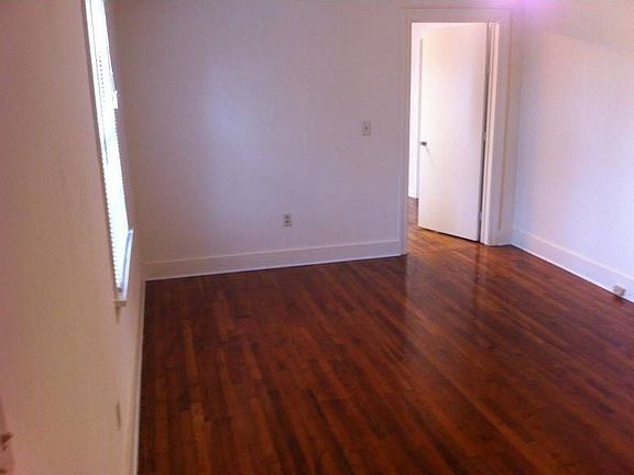 3rd image of 812 Johnson Ave