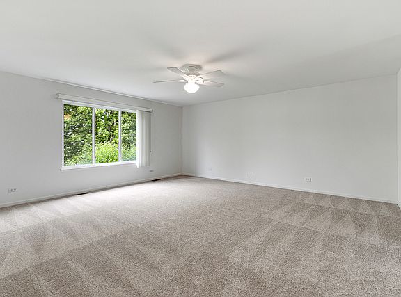 5th image of 9799 Dunhill Dr