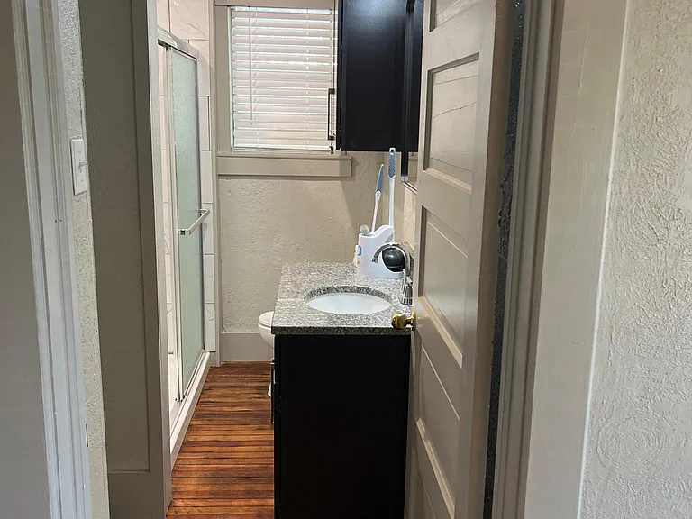 603 W Boyd St #UPSTAIRS — Photo 11