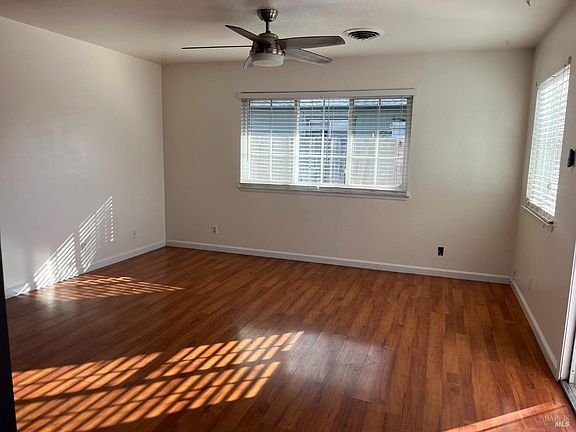 3rd image of 75 Nancy Lane