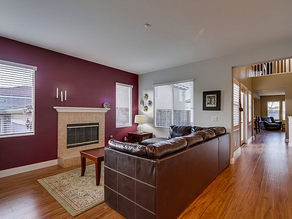 4th image of 10228 Oak Spur Way