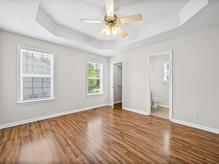 3865 Roscommon Way — Photo 14