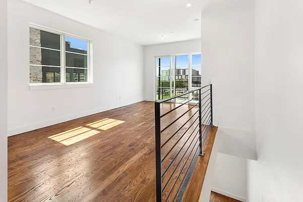 Rented by Redstone Realty NYC LLC | media 6