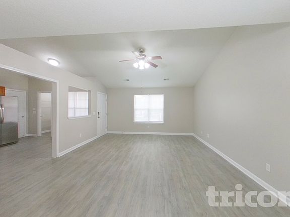 3rd image of 1310 May Oak Cir