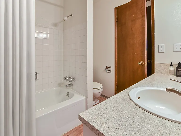 3002 N Highland St — Photo 16