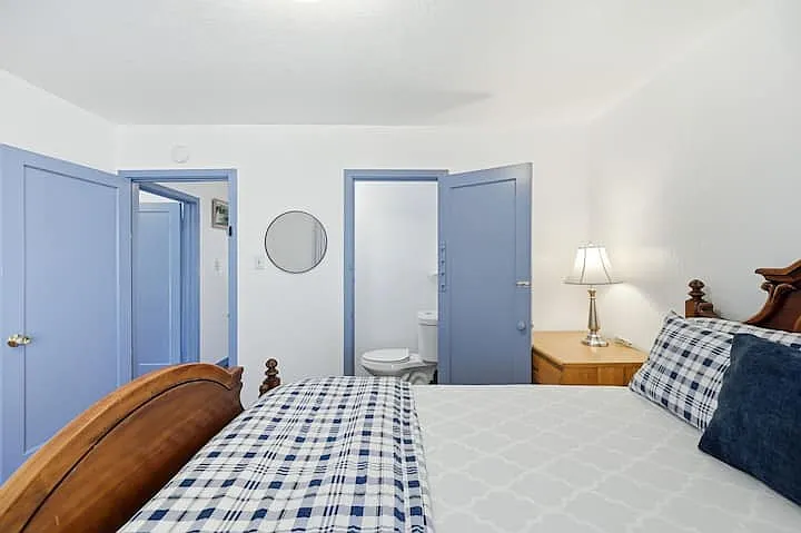 2290 Acacia Dr — Photo 3