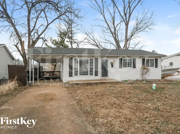 5323 Ville Cecelia Ln, Hazelwood, MO 63042
