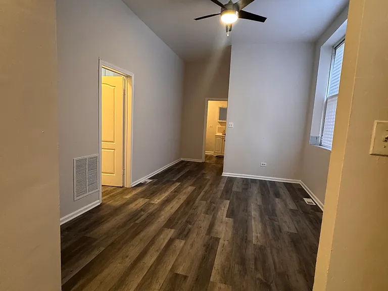 2230 S Kedzie Ave #1R — Photo 7