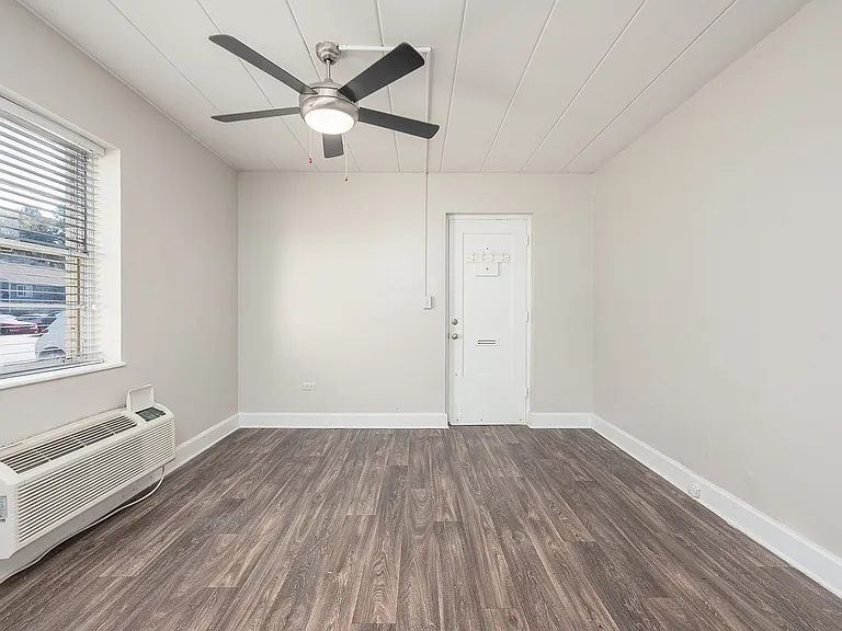 Experience the elegance of a contemporary living space designed for modern comfort.