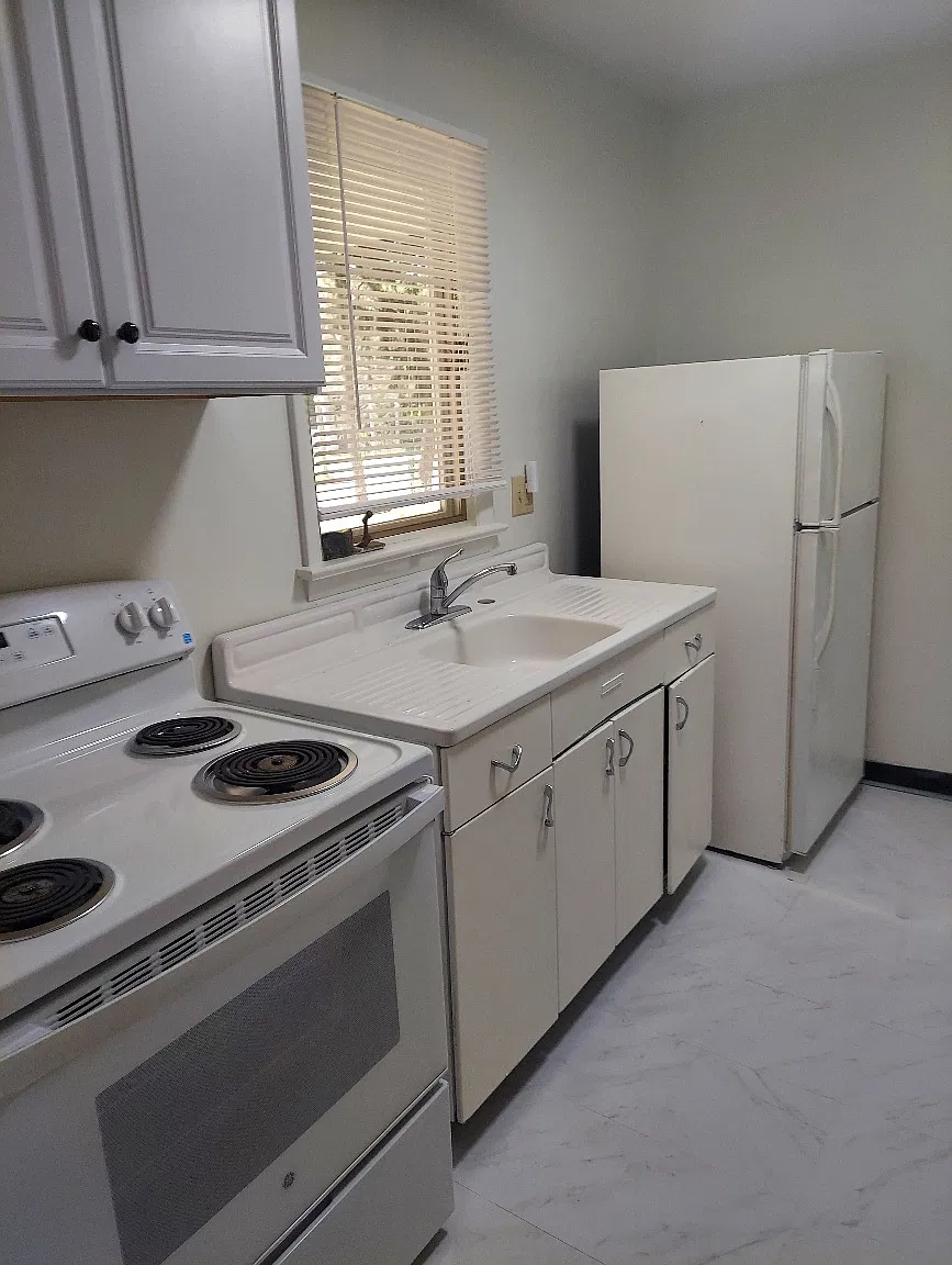 1 bed, 666 sqft, $1,350 — Photo 2