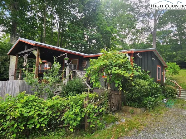 77 Mountain Ridge Road, Newland, NC 28657